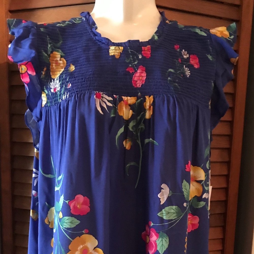 Old Navy sleeveless top